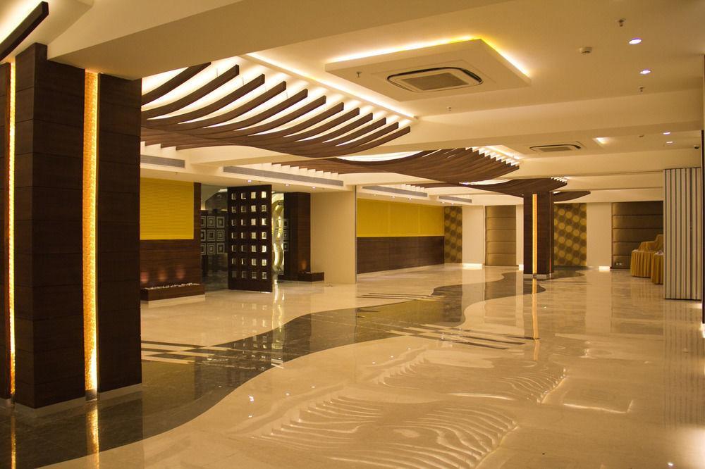 Hotel Icon Chandigarh Exterior photo